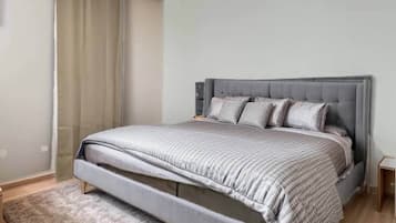 2 bedrooms, iron/ironing board, travel cot, WiFi