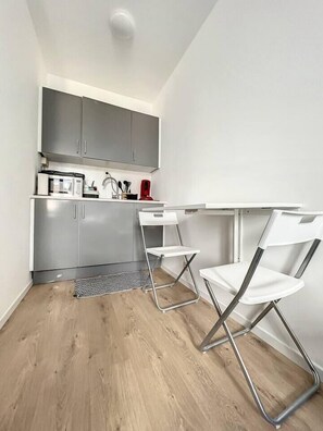 Mikrowelle, Kochgeschirr/Geschirr/Besteck