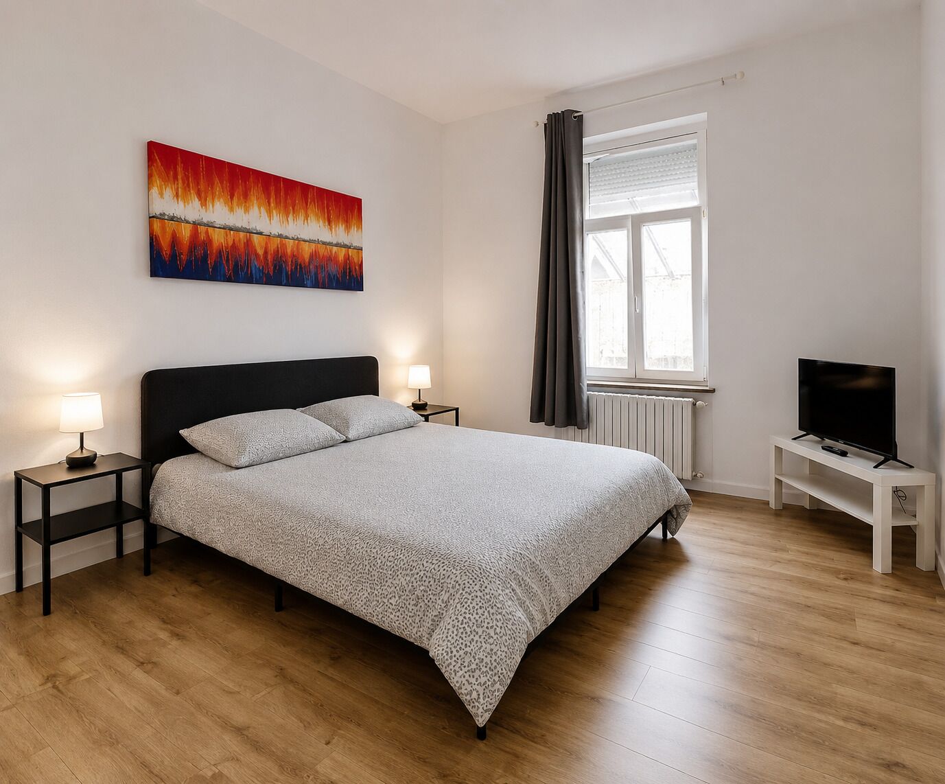1 habitación, tabla de planchar con plancha, wifi y ropa de cama 