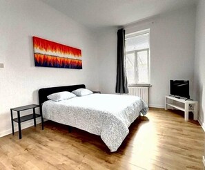 1 camera, ferro/asse da stiro, culla da viaggio, Wi-Fi