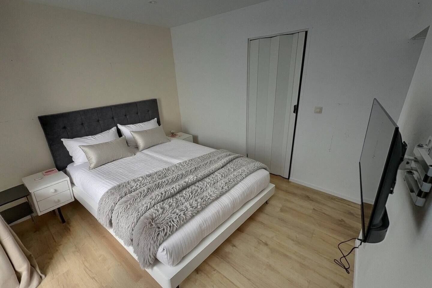 1 bedroom, iron/ironing board, travel crib, WiFi