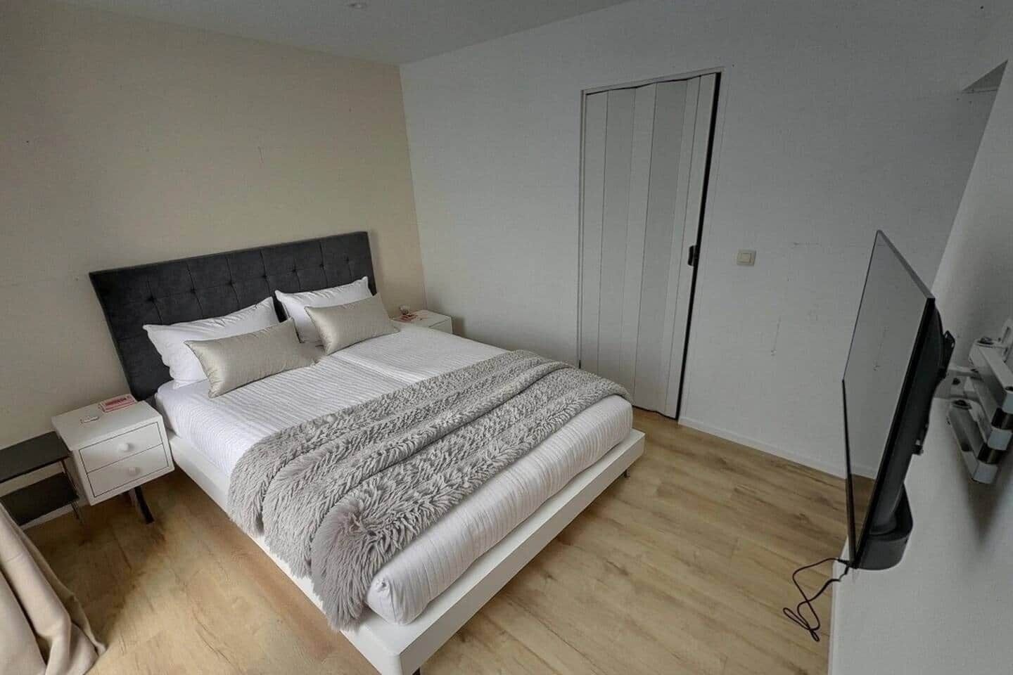 1 bedroom, iron/ironing board, travel cot, WiFi