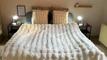 1 chambre, fer et planche à repasser, lit parapluie, Wi-Fi