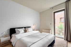 1 bedroom, iron/ironing board, travel cot, WiFi