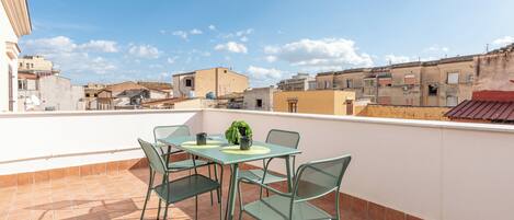 Apartment, 1 Double Bed with Sofa bed, City View | Terrace/patio