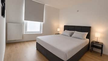 1 habitación, tabla de planchar con plancha, wifi y ropa de cama