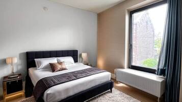1 bedroom, travel cot, WiFi, bed sheets