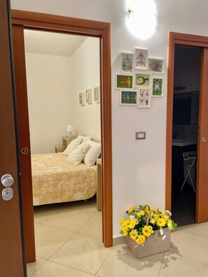 1 bedroom, desk, iron/ironing board, free WiFi