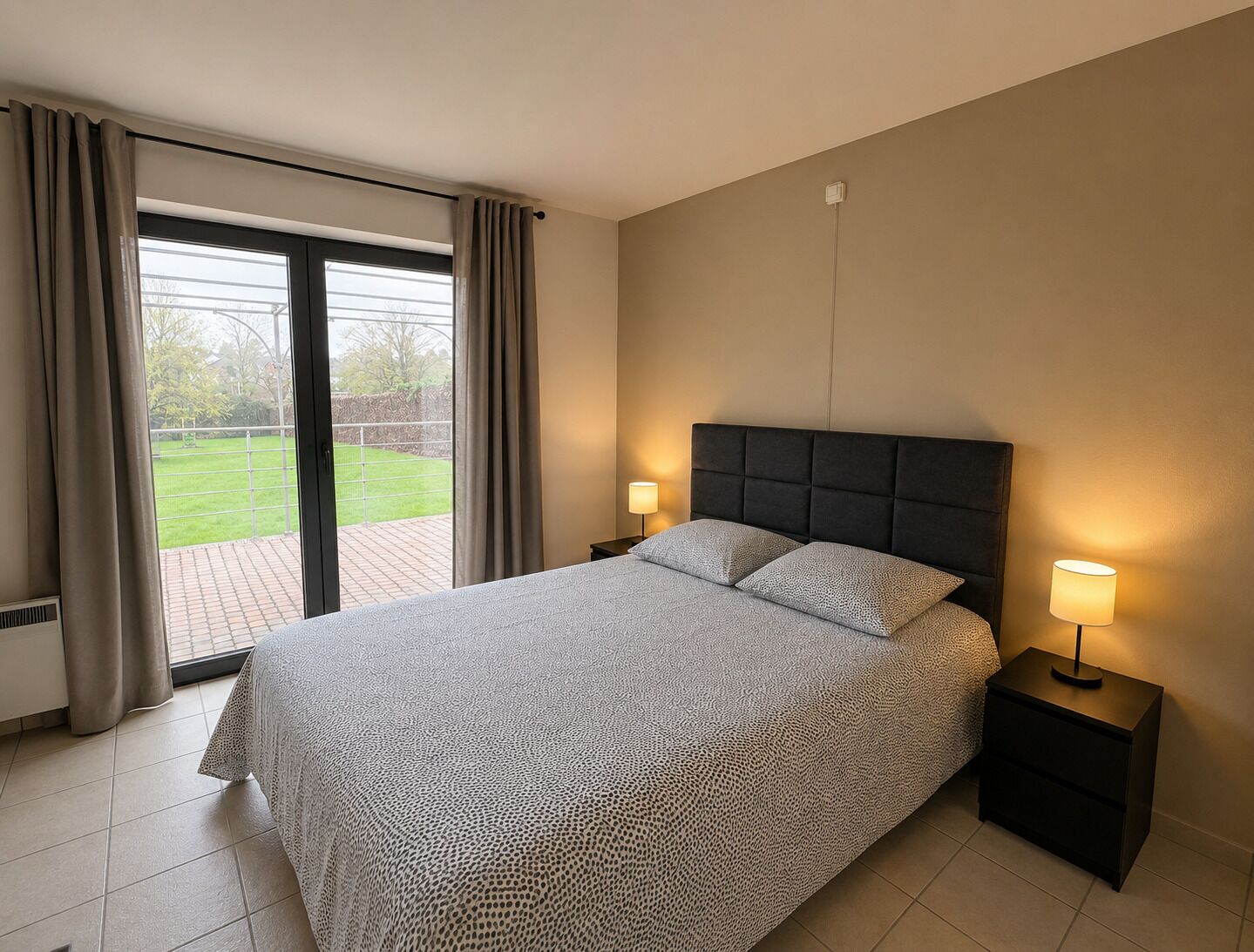 1 chambre, fer et planche à repasser, Wi-Fi, draps fournis
