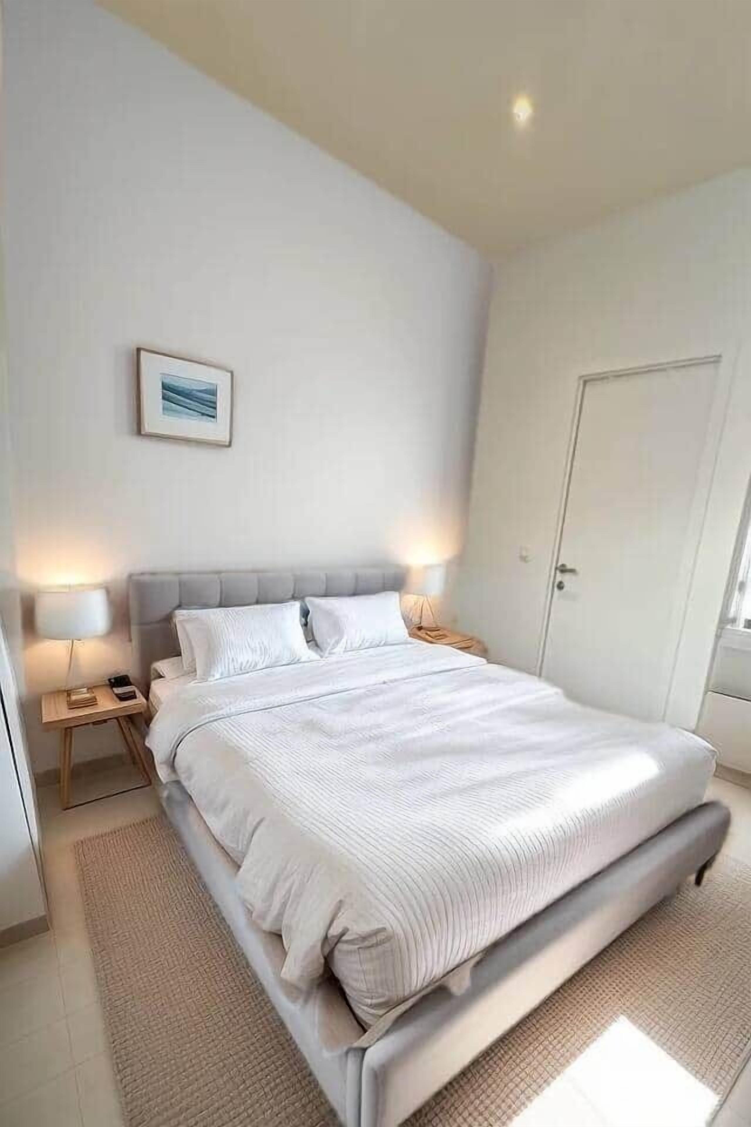 1 slaapkamer, een strijkplank/strijkijzer, wifi, beddengoed
