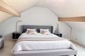 2 chambres, fer et planche à repasser, Wi-Fi, draps fournis