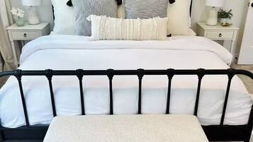 9 bedrooms, iron/ironing board, WiFi, bed sheets