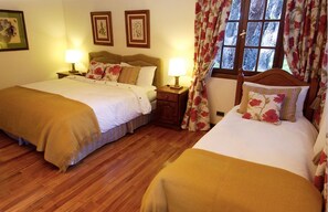 ห้องสวีท | โต๊ะทำงาน, Wi-Fi ฟรี