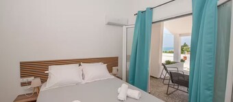 Massalia Suites Sea-View Villa Aegea