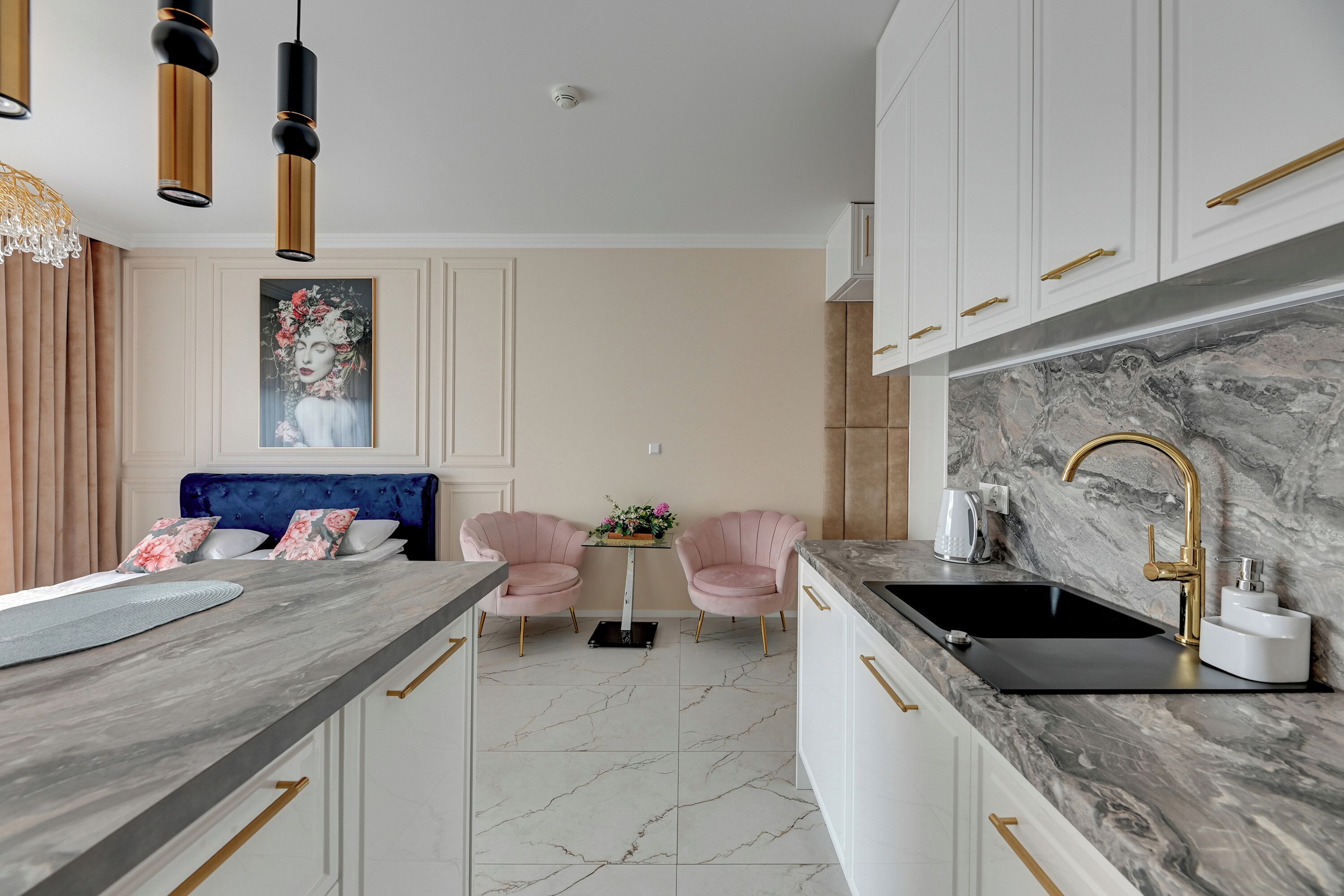 Estúdio design, sacada | Cozinha americana privada | Cafeteira/chaleira, chaleira elétrica