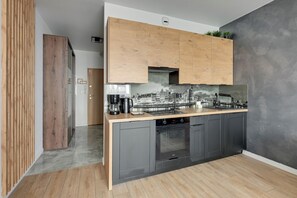 Studio | Private kitchenette | Coffee/tea maker, electric kettle - RentPlanet - Studio Wałowa (Gdańsk)