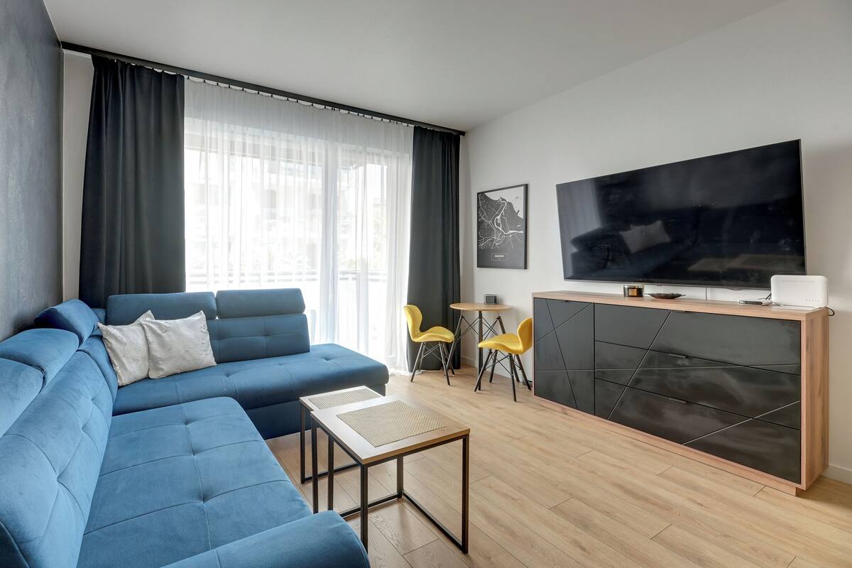 Studio | Hypo-allergenic bedding available, iron/ironing board, WiFi (free)