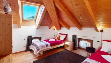 2 habitaciones, escritorio, tabla de planchar con plancha y wifi