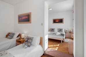 4 bedrooms, desk, WiFi, bed sheets - Apartment 'Il Feudo' with Mountain View, Balcony and Wi-Fi (Predazzo)