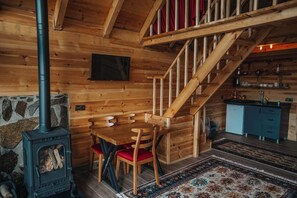Bungalow, uitzicht op vallei | Een bureau, gratis wifi