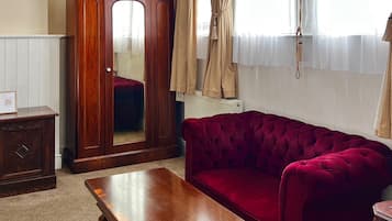 Classic Room | Free WiFi