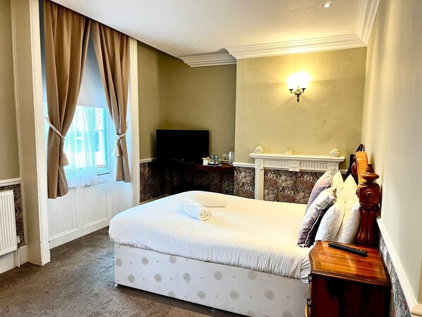 Superior Double Room | Free WiFi - The Lairgate Hotel (Beverley)