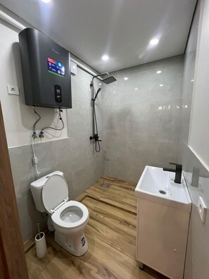 Free toiletries, towels, soap, toilet paper - Sandyk At-Bashy Hotel (At-Bashy)