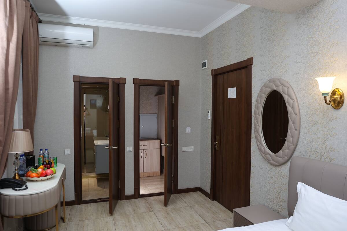 Double Room | Free WiFi