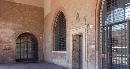 Loft design en plein centre-ville avec jacuzzi