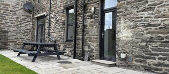 The Bakehouse caters for work teams upto 5 & holiday makers upto 10