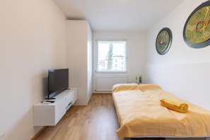 1 chambre, fer et planche à repasser, Wi-Fi, draps fournis