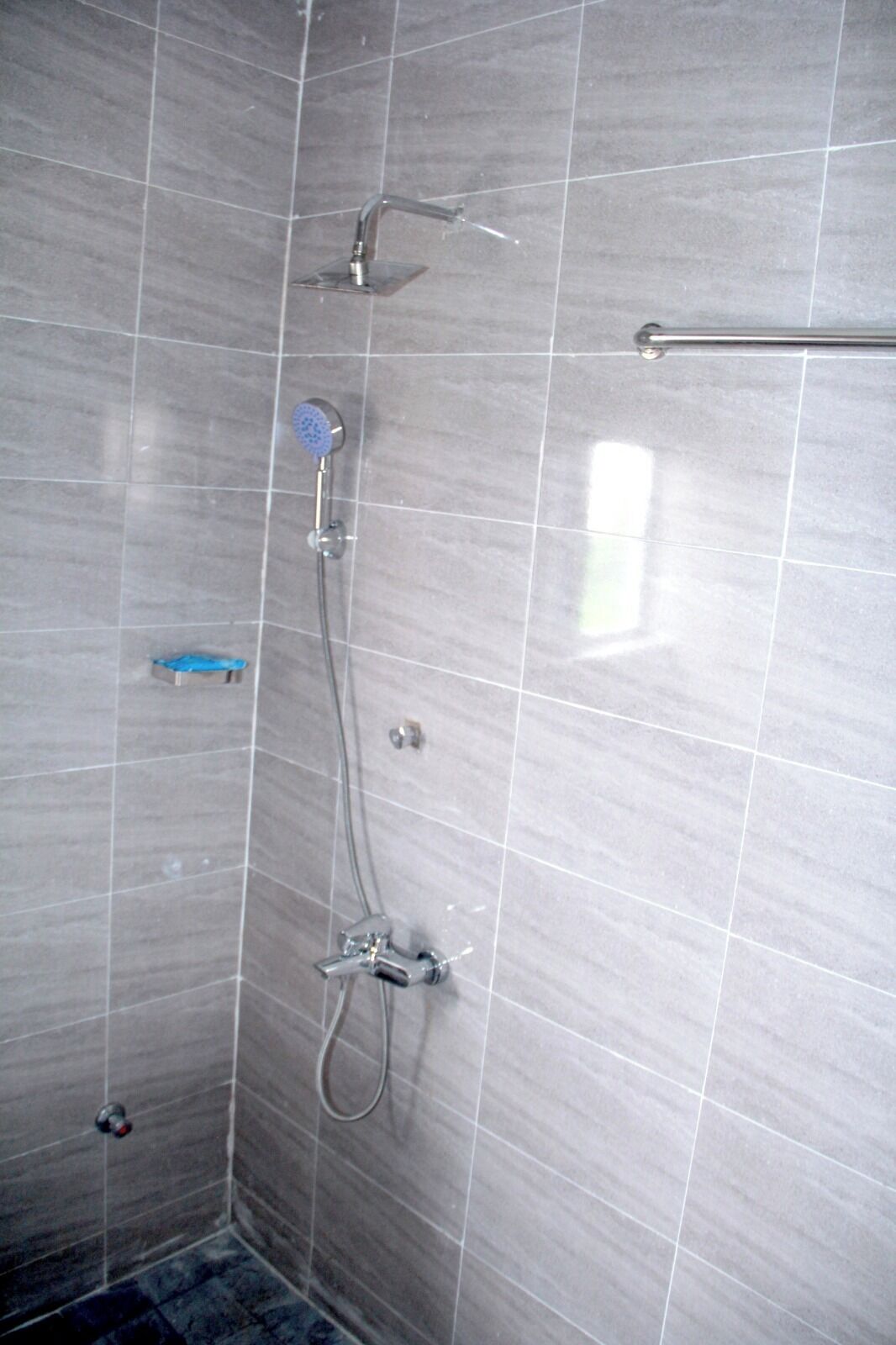 Jabón y papel de baño 