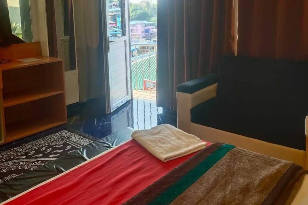 豪華雙人房, 露台, 城市景 | 房內夾萬、隔音、免費 Wi-Fi、床單