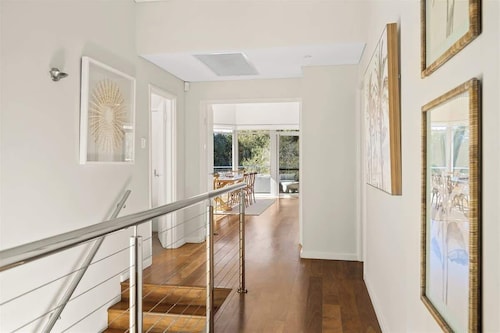 Casa Indigo—Modern Bushland Retreat by the Sea