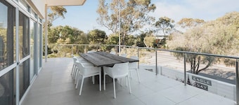 Casa Indigo Modern Bushland Retreat by the Sea