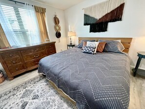 2 chambres, fer et planche à repasser, lit parapluie, Wi-Fi gratuit