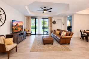 Smart TV, videojuegos, reproductor de DVD, libros