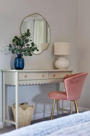 Desk, iron/ironing board, travel cot, WiFi
