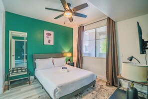 Ferros/tábuas de passar roupa, Wi-Fi, roupa de cama