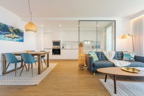 Apartment, Balcony, Ocean View | Living area