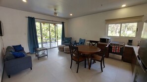 Villa, 2 Schlafzimmer, barrierefrei, eigener Pool | Wohnzimmer