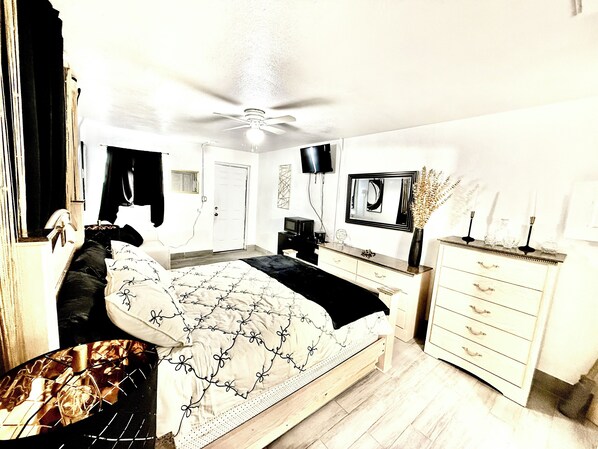 1 bedroom, bed sheets