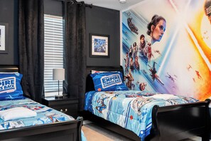 5 slaapkamers, een strijkplank/strijkijzer, reisbedje, gratis wifi