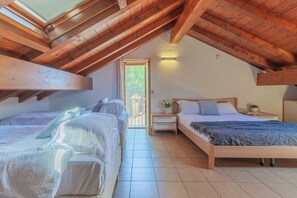 1 bedroom, free WiFi, bed sheets
