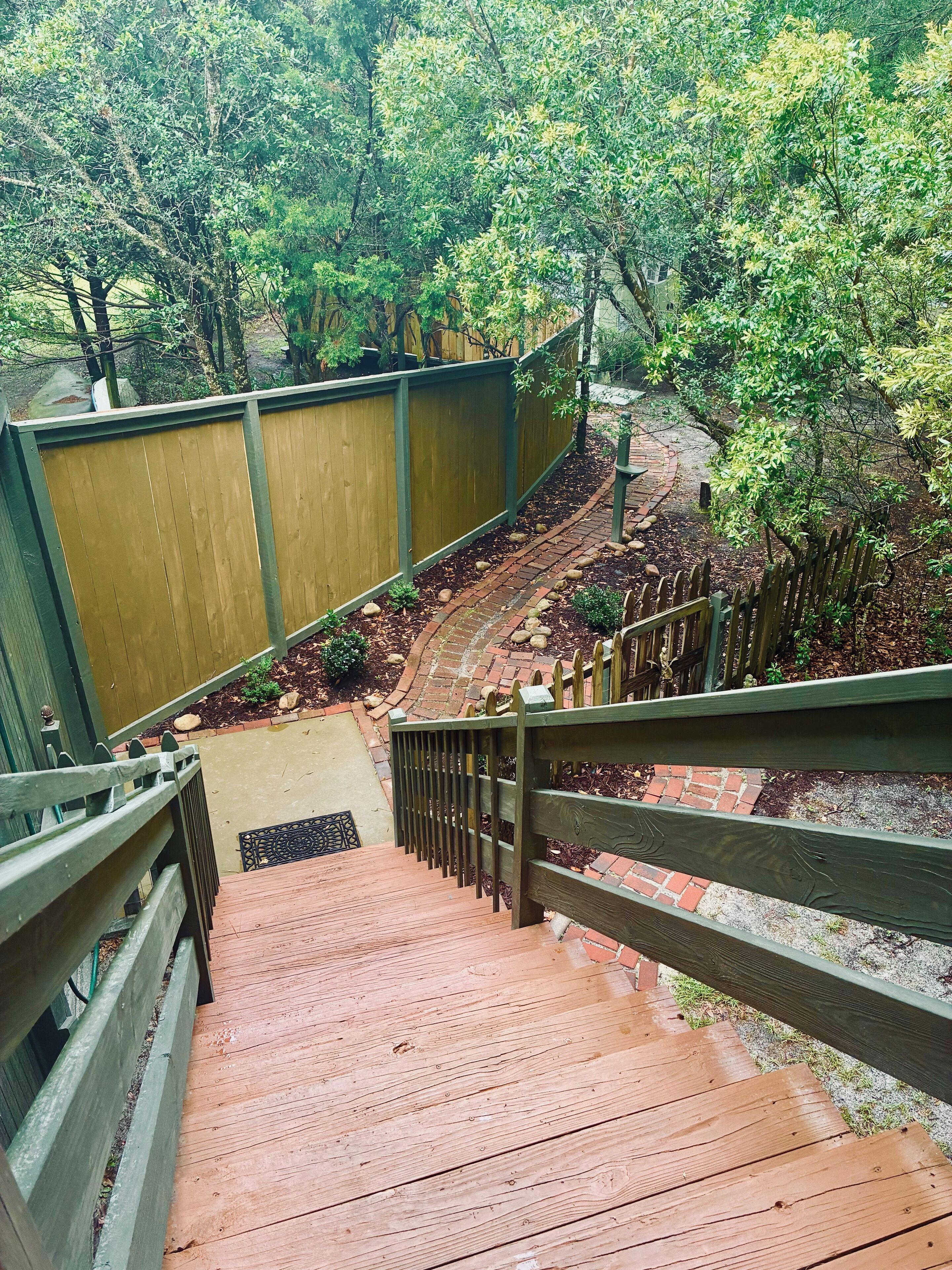 المنطقة المحيطة بالمنشأة