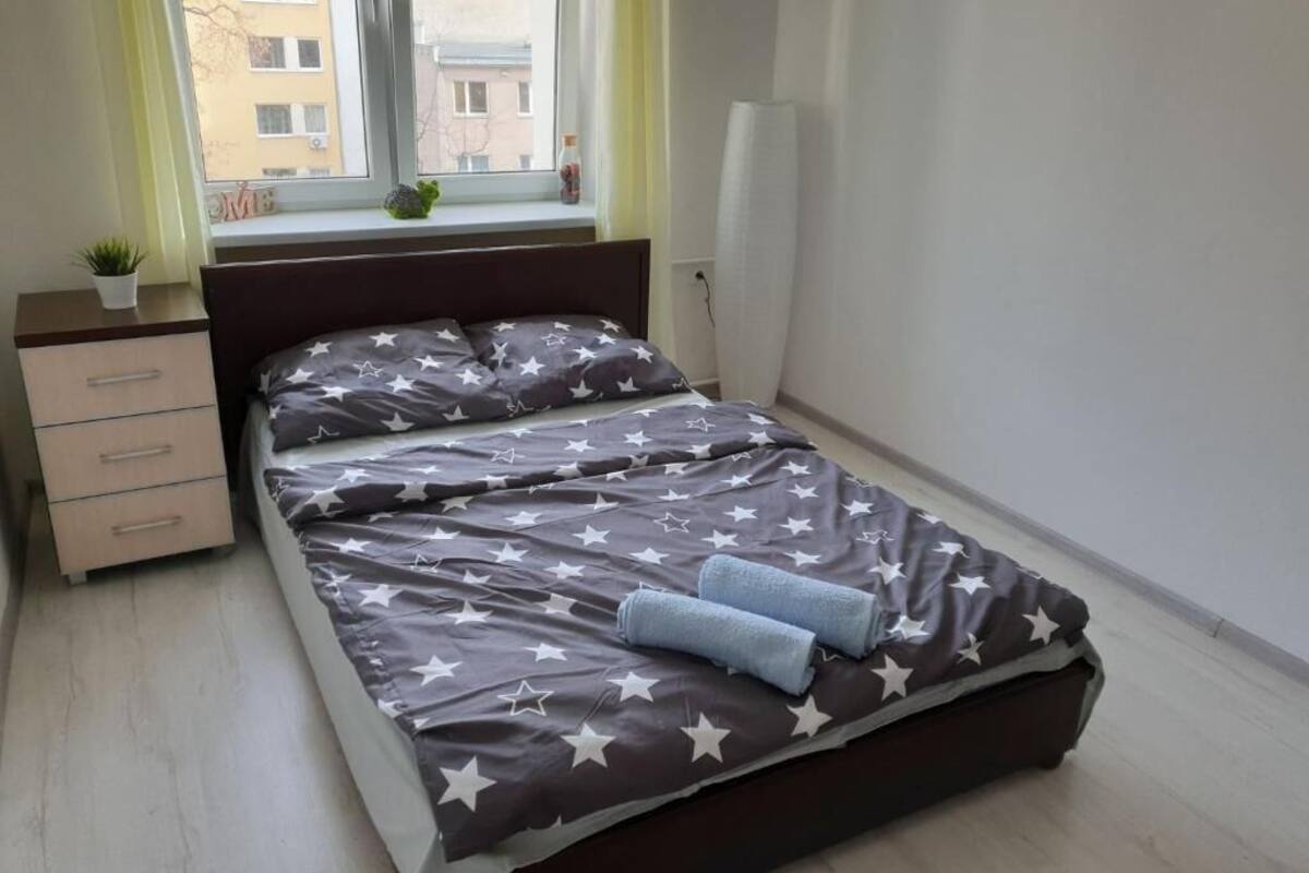 Basic Room | Desk, laptop workspace, iron/ironing board (on request), WiFi (free)