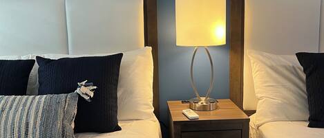 Cortinas blackout, tabla de planchar con plancha y wifi gratis