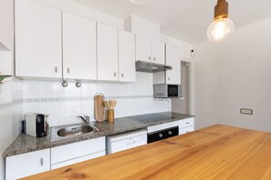 Fridge, microwave, oven, dishwasher