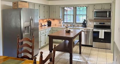 Secluded House close to MSU and KY Lake! 30x40 Garage