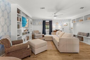 House, Multiple Beds (Cottage Haven) | Living area